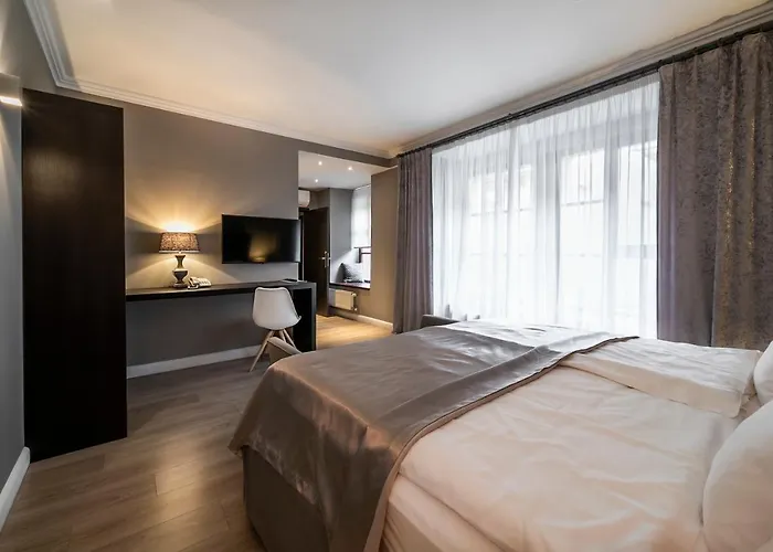 Rango 3* Plzen